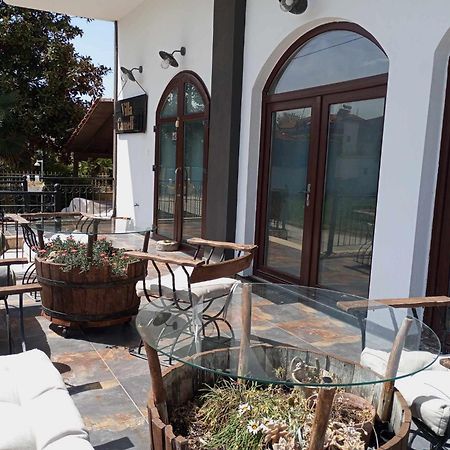 Villa Camellia Vrasná Exterior foto