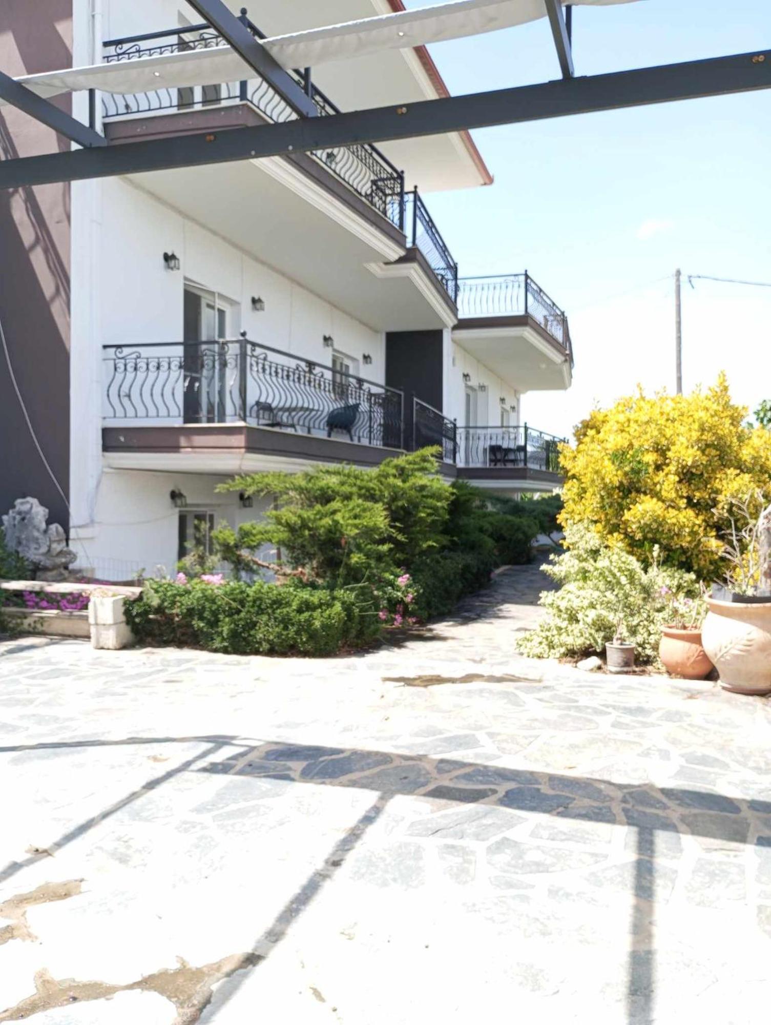 Villa Camellia Vrasná Exterior foto